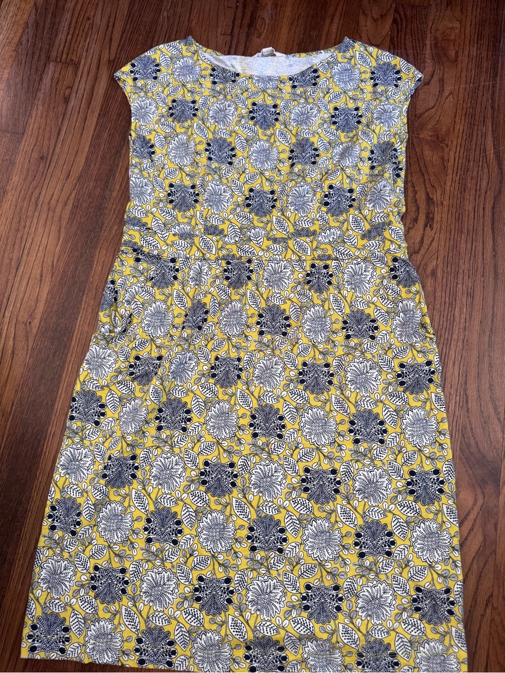 * Boden Yellow and navy print casual dress
